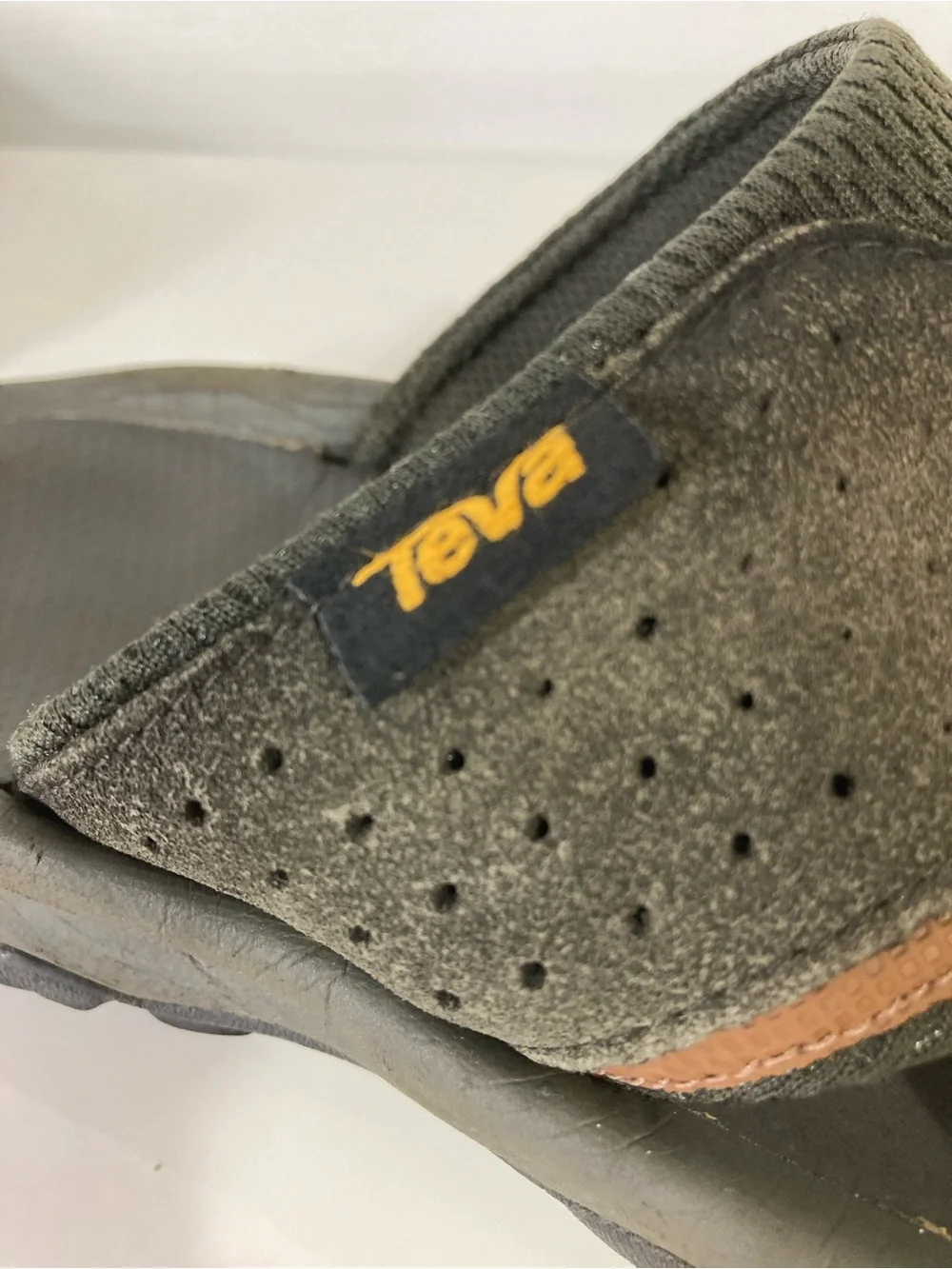 TEVA Sandals Men 9 Brown Cut-Out Slides